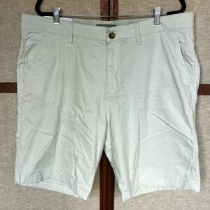 Berkley Jenson Men’s Flat Front Light Aqua Chino Short Men's Shorts NWT - 40